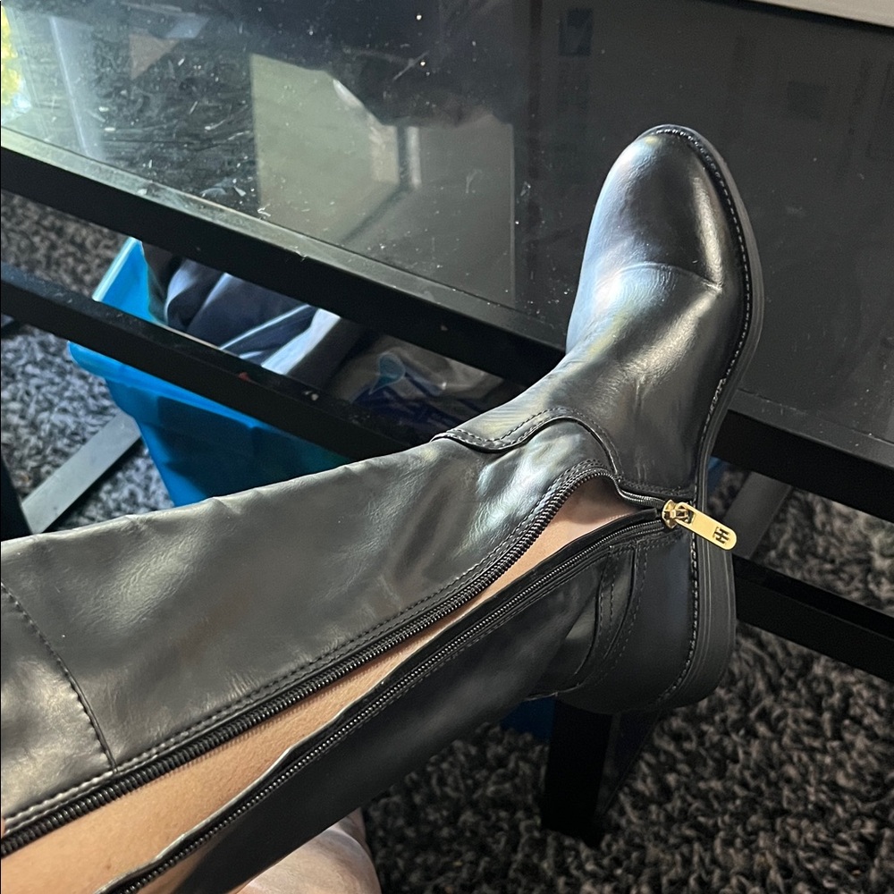 Black Knee-High Riding Boots - Picture 12 of 13